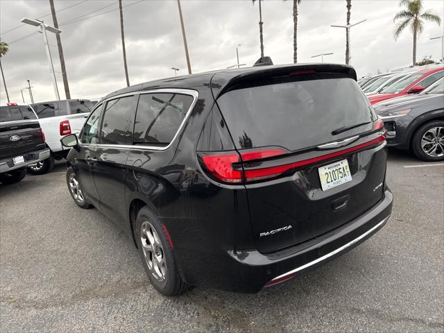 used 2024 Chrysler Pacifica car, priced at $32,517