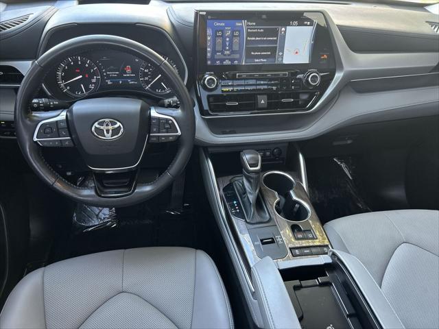 used 2020 Toyota Highlander car, priced at $33,990