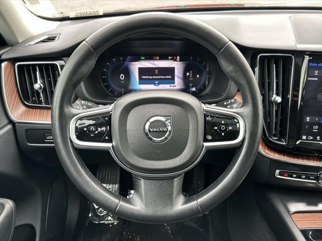 used 2023 Volvo XC60 car, priced at $32,957