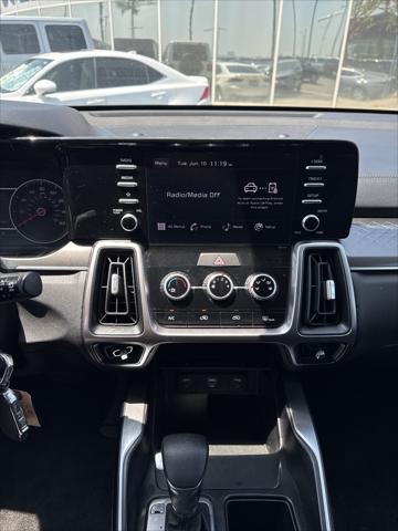 used 2023 Kia Sorento car, priced at $25,380