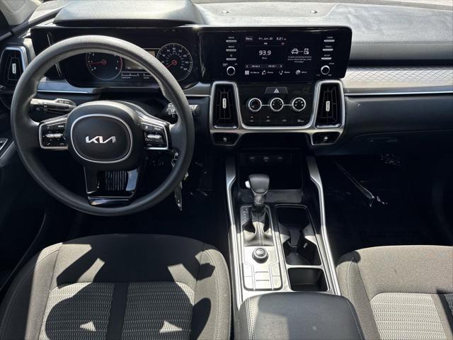 used 2023 Kia Sorento car, priced at $23,294