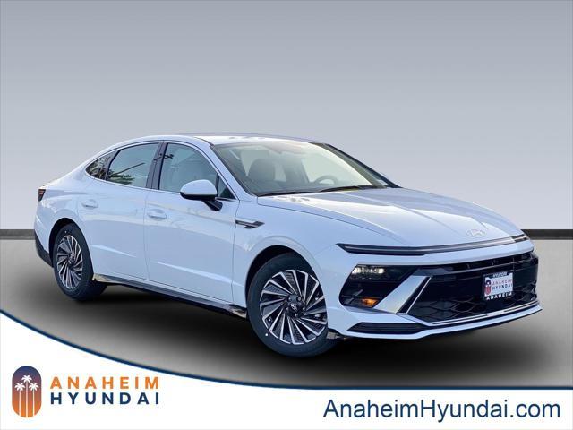 new 2025 Hyundai Sonata Hybrid car, priced at $29,995