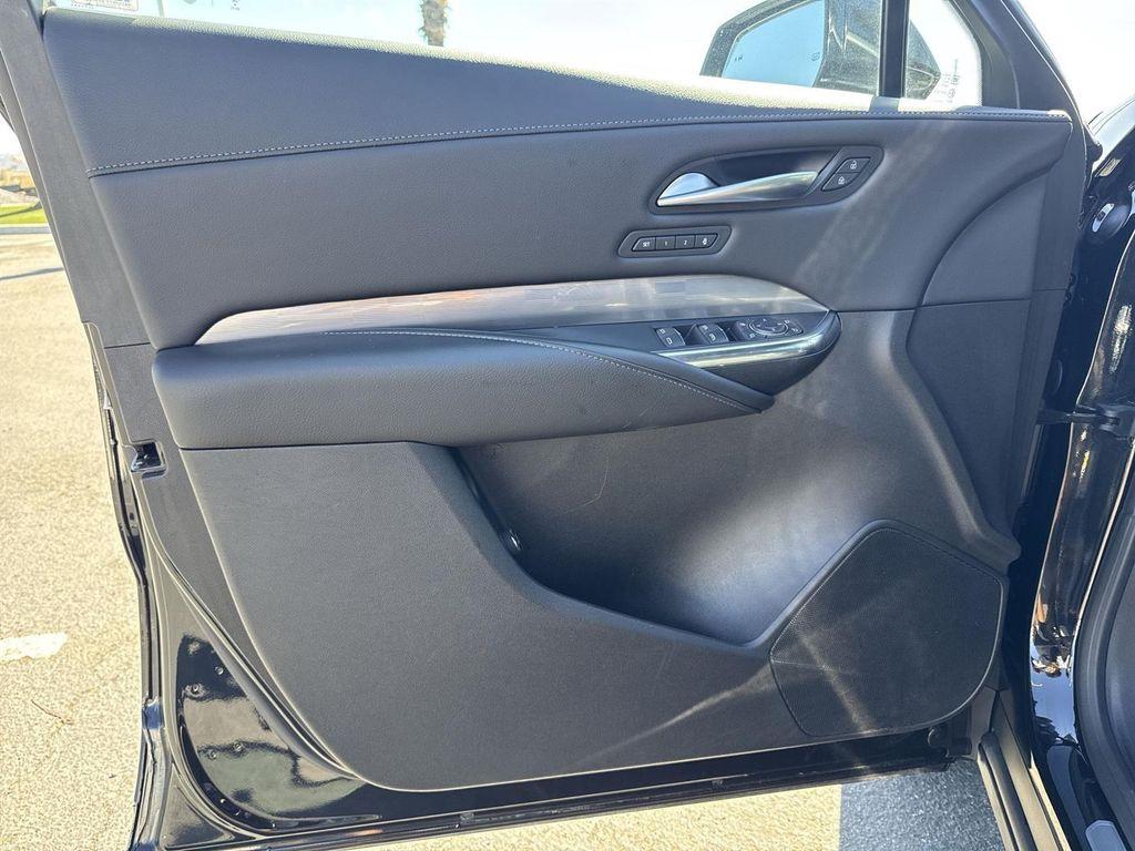 used 2024 Cadillac XT4 car, priced at $29,573