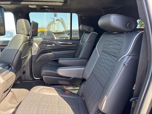 used 2022 Cadillac Escalade ESV car, priced at $67,032