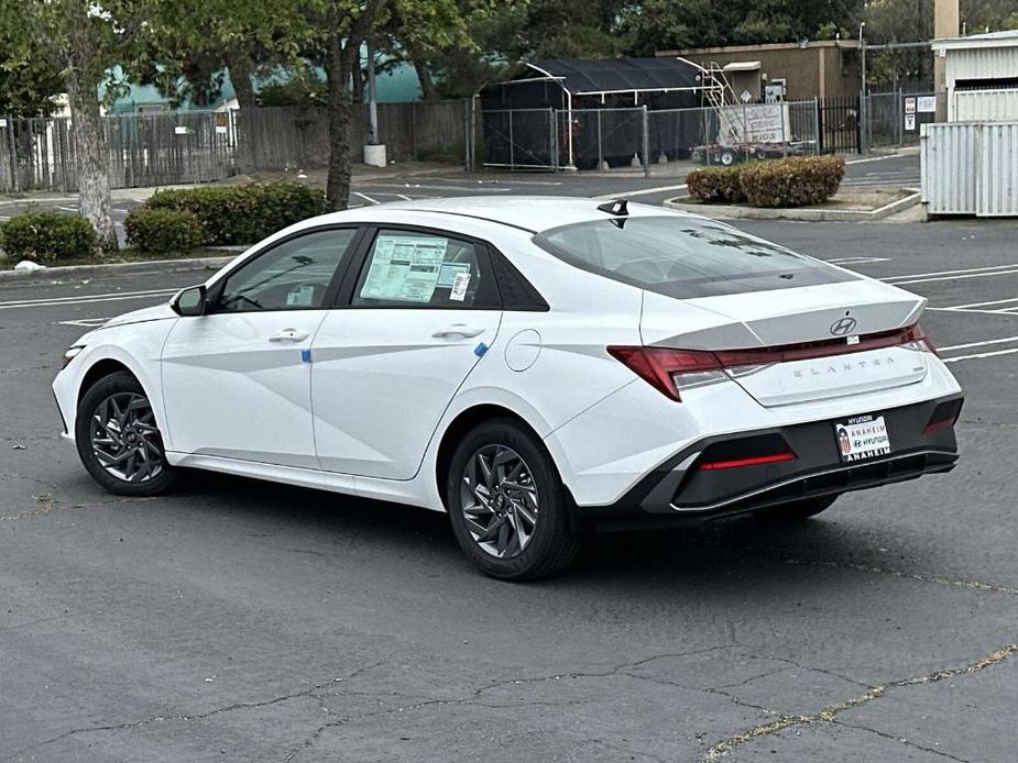 new 2024 Hyundai Elantra HEV car, priced at $26,950