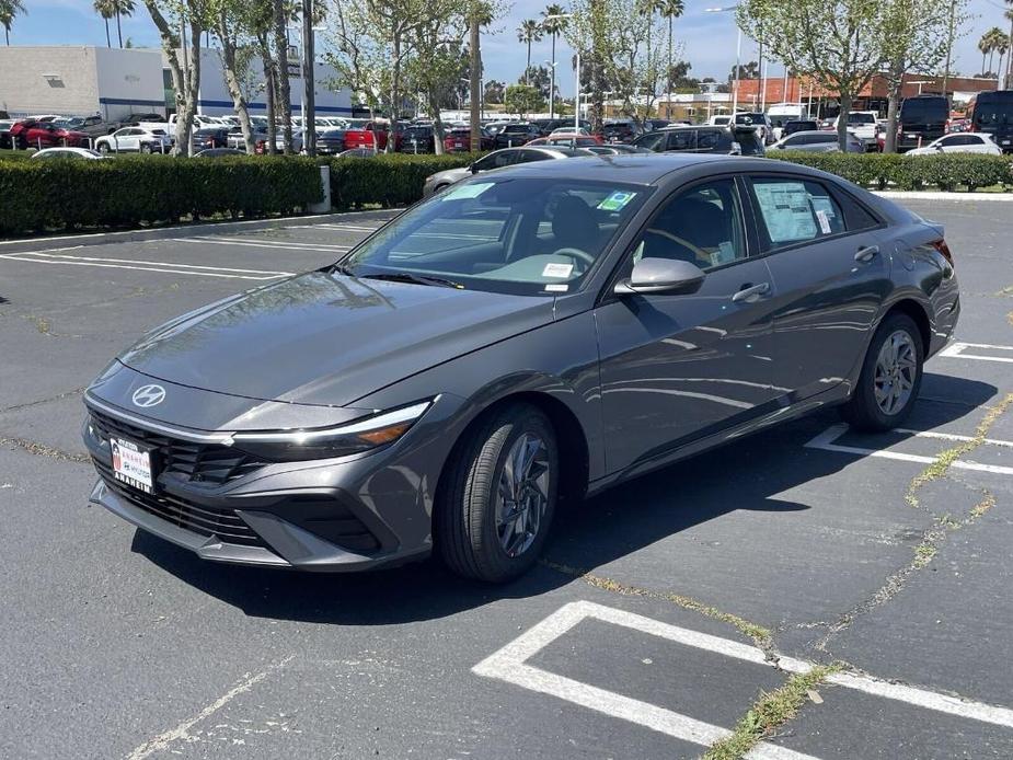 new 2024 Hyundai Elantra car, priced at $23,155