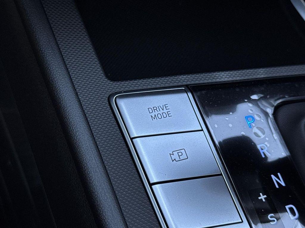 new 2025 Hyundai Elantra car, priced at $22,265