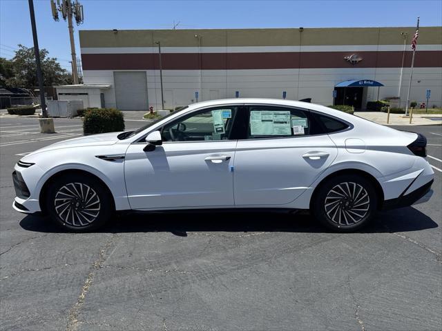new 2025 Hyundai Sonata Hybrid car, priced at $28,845