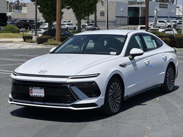 new 2025 Hyundai Sonata Hybrid car, priced at $28,845
