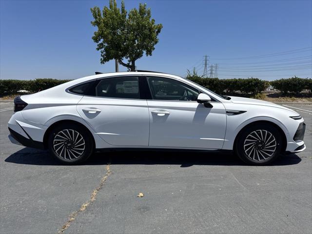 new 2025 Hyundai Sonata Hybrid car, priced at $36,648