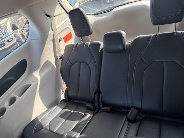 used 2024 Chrysler Pacifica car, priced at $30,215