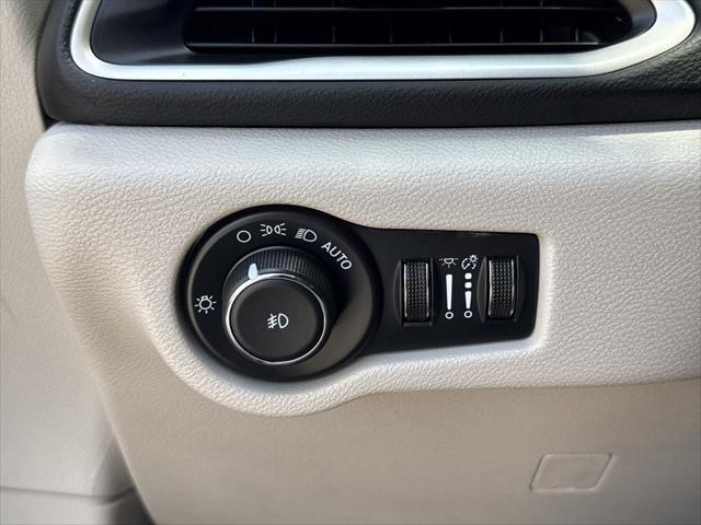 used 2024 Chrysler Pacifica car, priced at $29,438