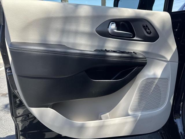 used 2024 Chrysler Pacifica car, priced at $29,438