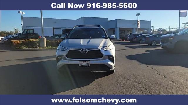 used 2023 Toyota Highlander Hybrid car, priced at $30,499