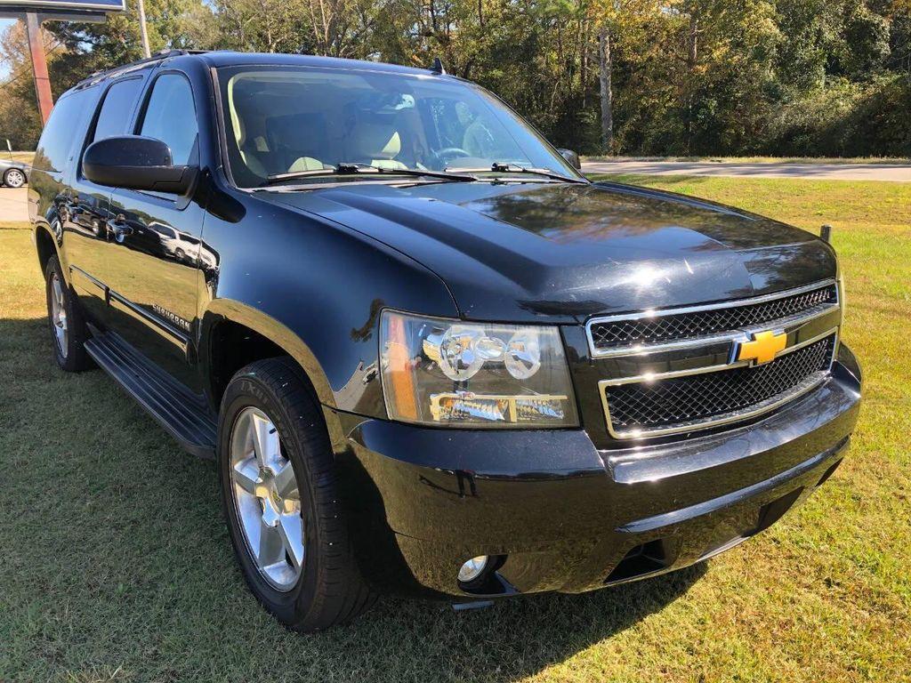 used 2014 Chevrolet Suburban car, priced at $12,900