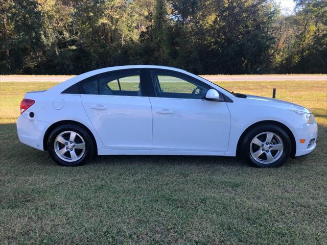 used 2014 Chevrolet Cruze car, priced at $10,900