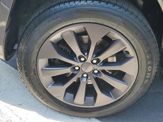 used 2019 Jeep Cherokee car, priced at $11,395