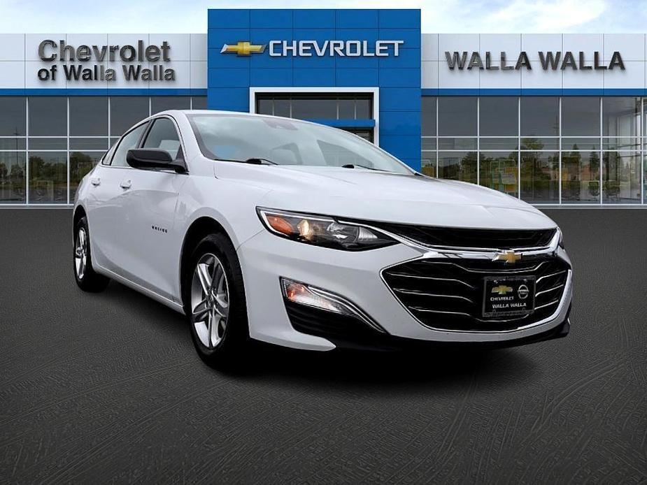 used 2023 Chevrolet Malibu car, priced at $19,999