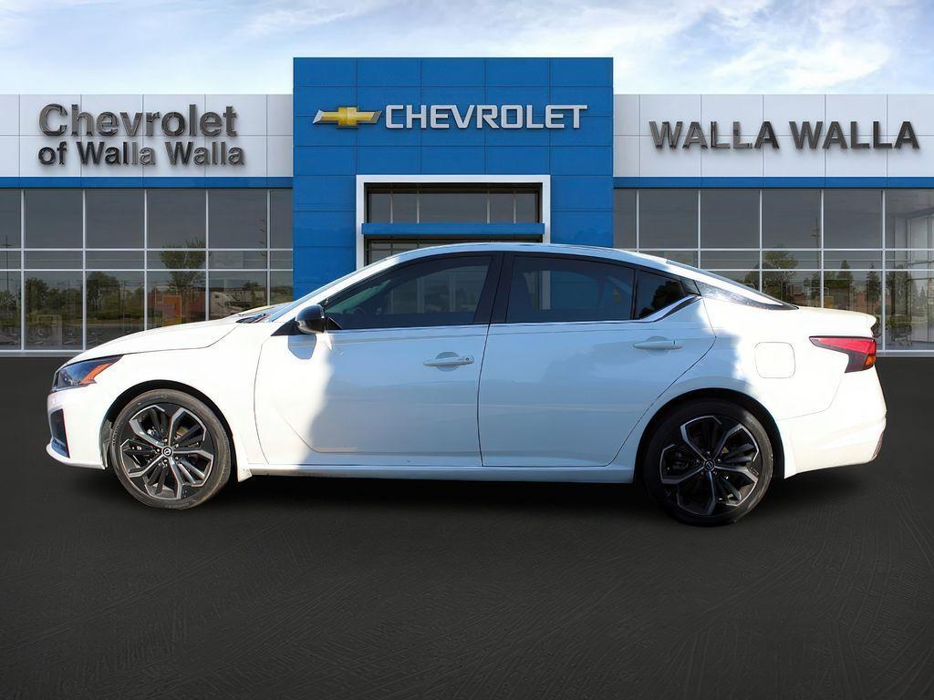 used 2023 Nissan Altima car, priced at $23,999