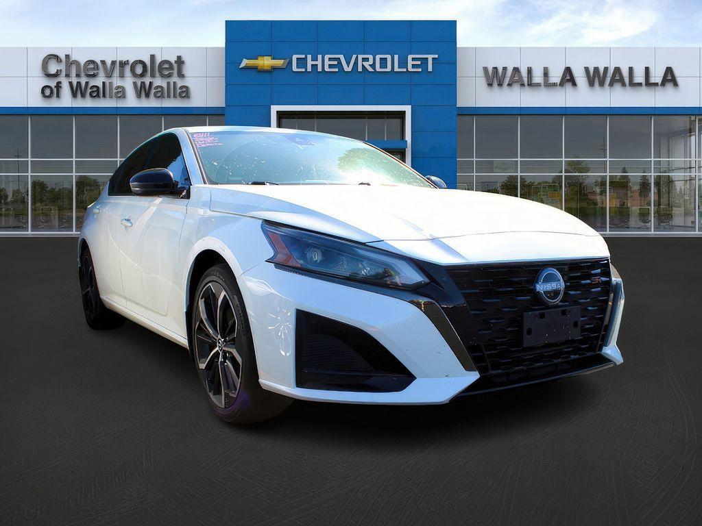 used 2023 Nissan Altima car, priced at $23,999