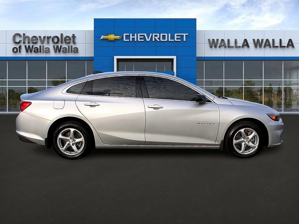 used 2018 Chevrolet Malibu car, priced at $16,597