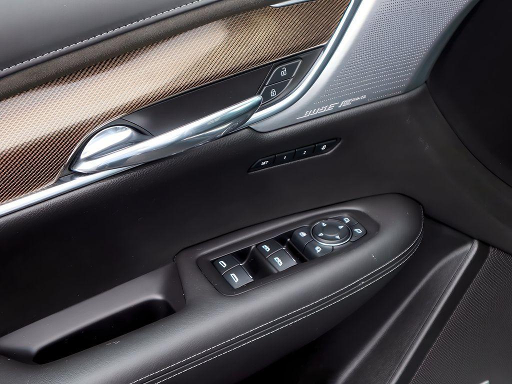 used 2020 Cadillac XT6 car, priced at $34,999