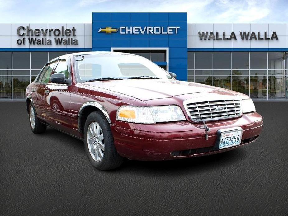 used 2006 Ford Crown Victoria car, priced at $5,798