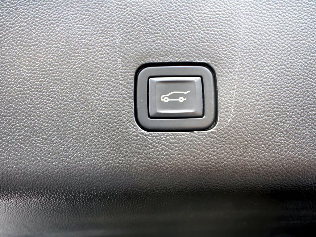 used 2020 Chevrolet Traverse car, priced at $30,999