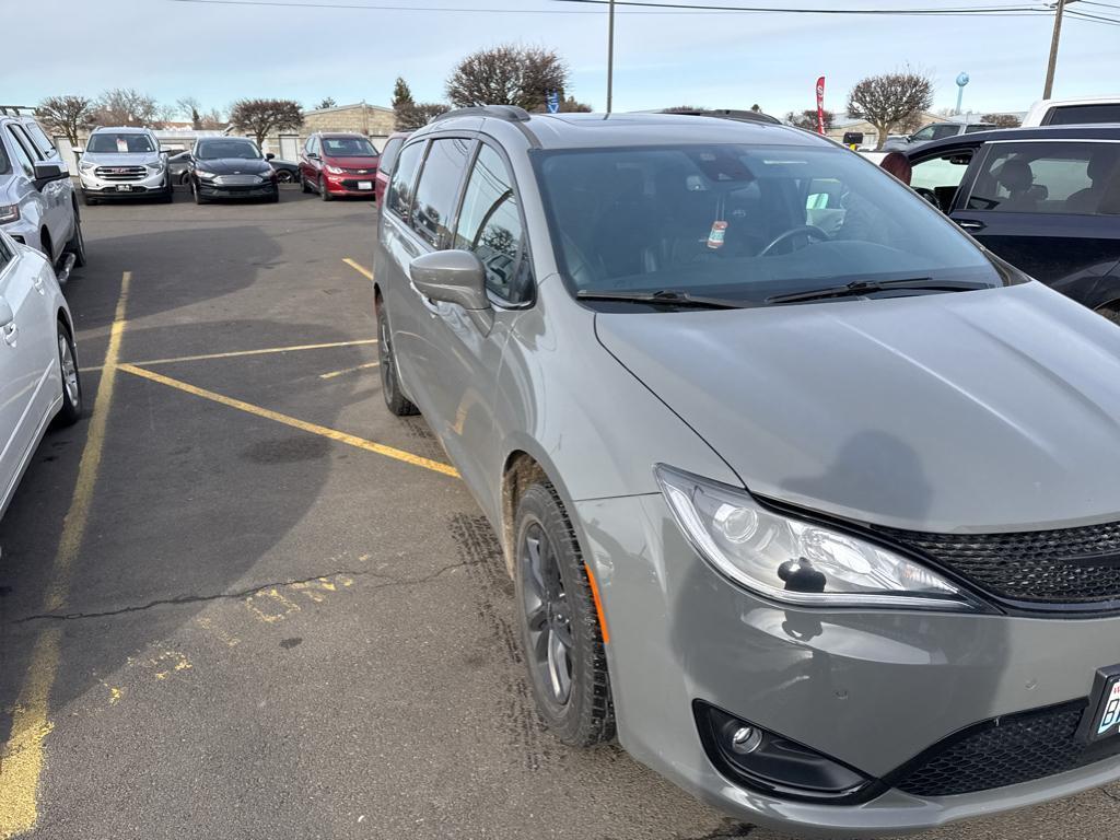 used 2020 Chrysler Pacifica car, priced at $34,999