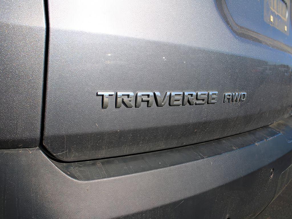 used 2020 Chevrolet Traverse car, priced at $24,999