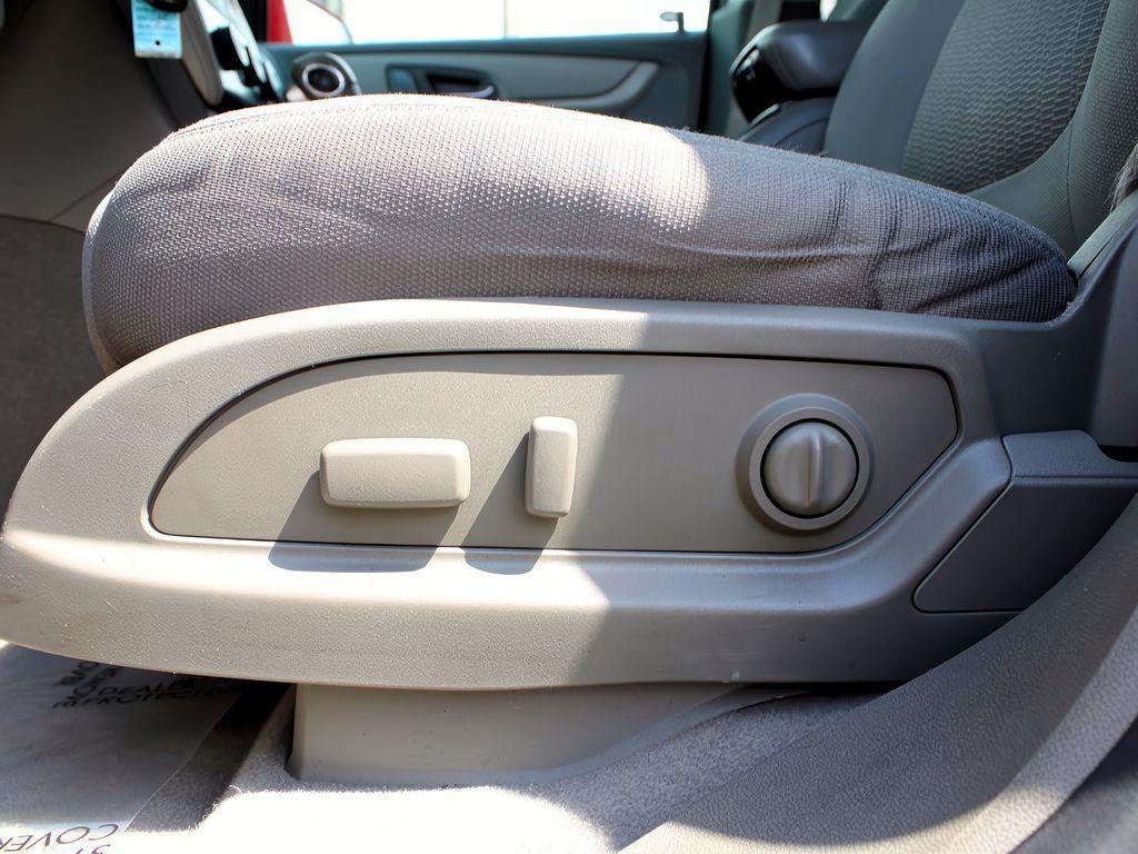 used 2014 Chevrolet Traverse car, priced at $11,499