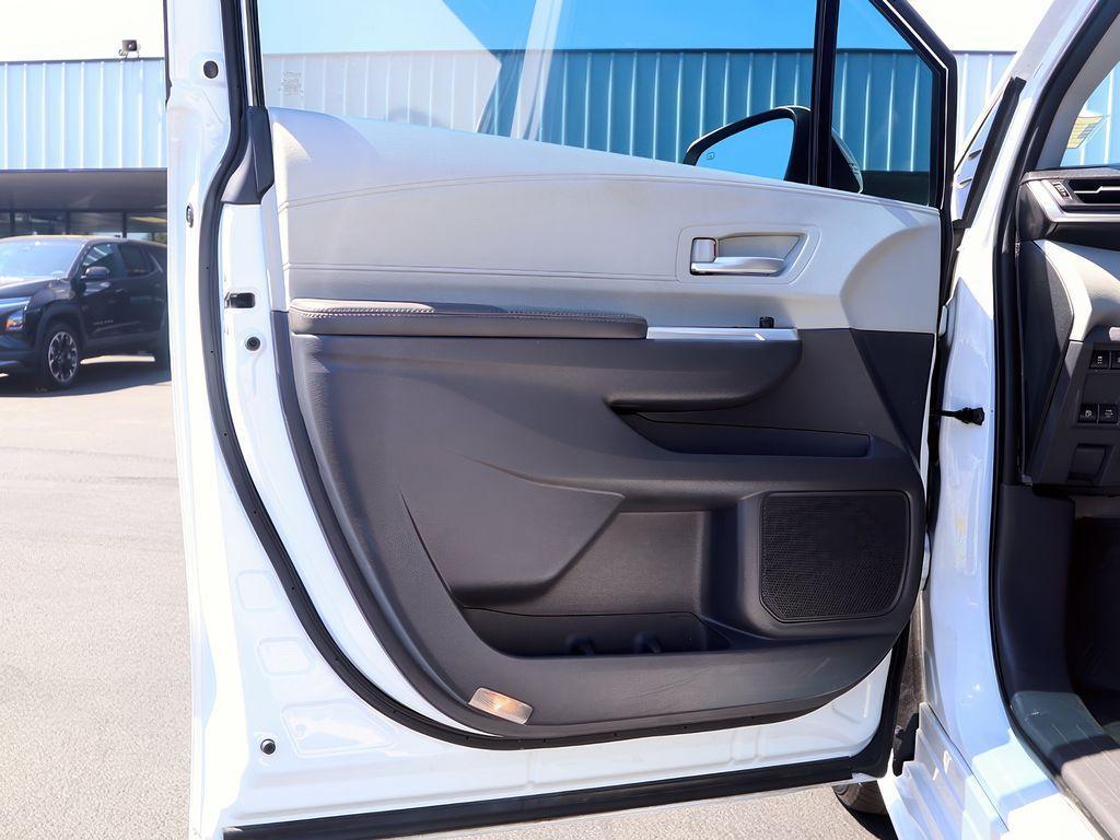 used 2023 Toyota Sienna car, priced at $47,699