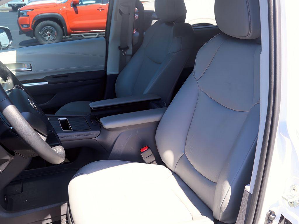 used 2023 Toyota Sienna car, priced at $47,699