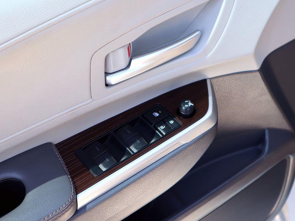 used 2023 Toyota Sienna car, priced at $47,699