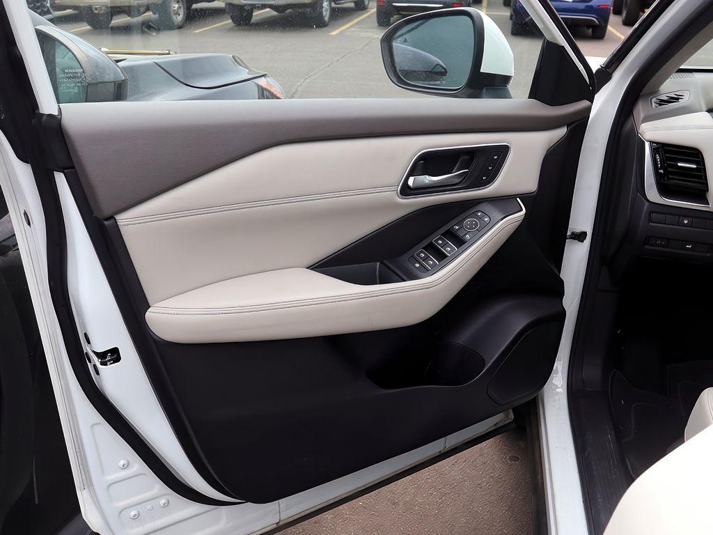 used 2021 Nissan Rogue car, priced at $29,999