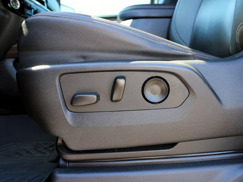 used 2022 Chevrolet Silverado 1500 car, priced at $44,059