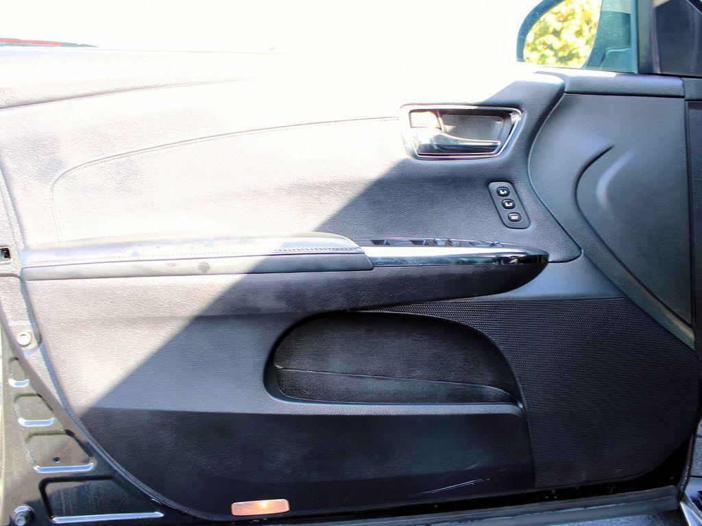 used 2014 Toyota Avalon Hybrid car, priced at $18,399