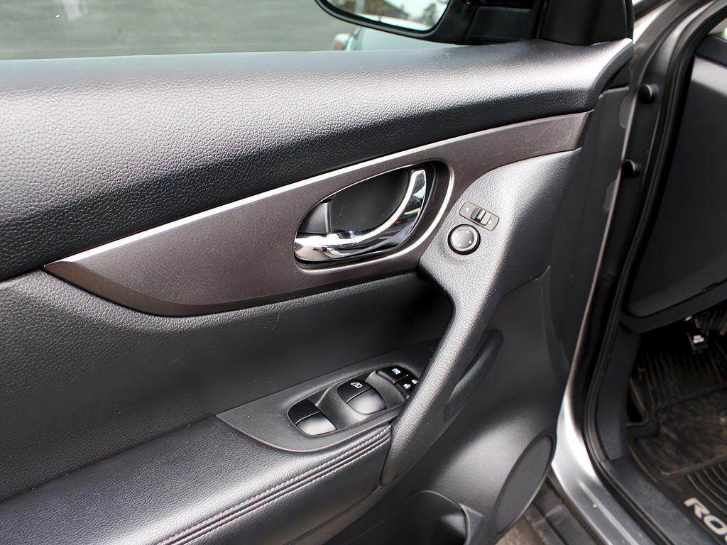 used 2016 Nissan Rogue car, priced at $17,999
