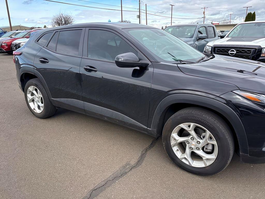 used 2024 Chevrolet Trax car, priced at $24,999