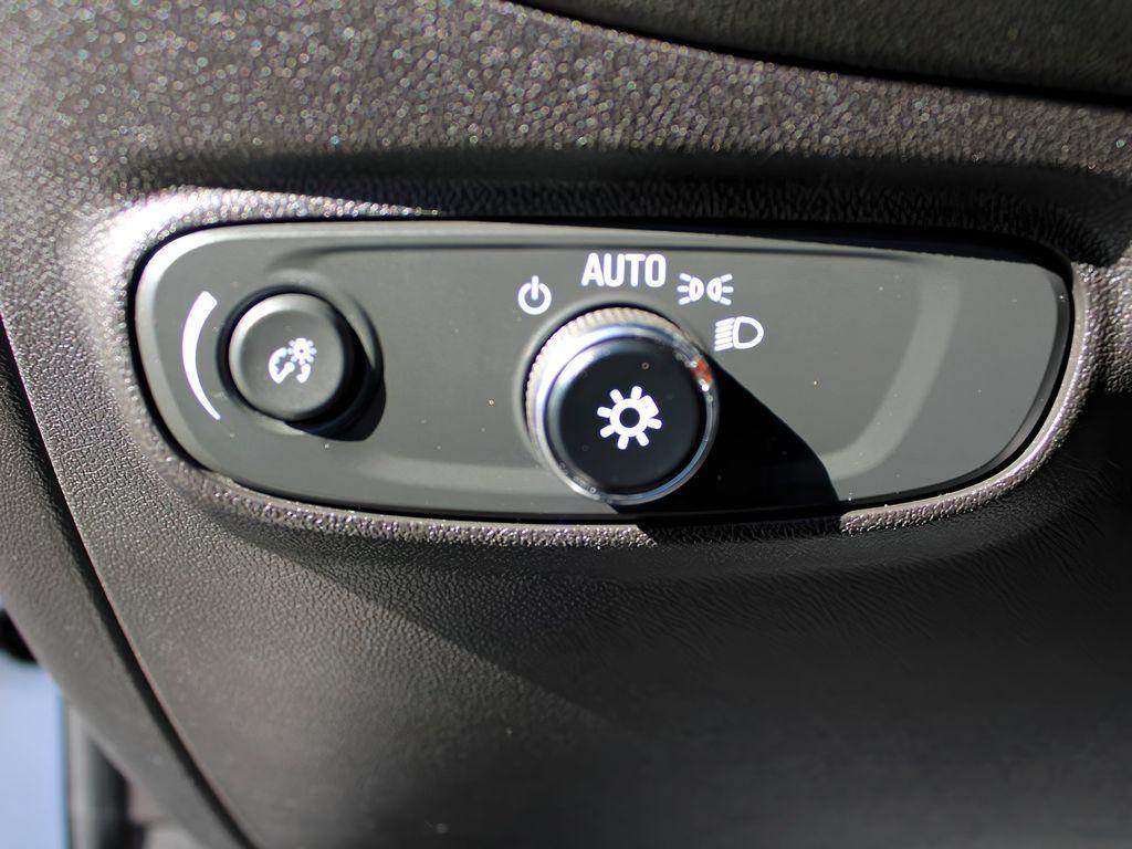 used 2022 Chevrolet Equinox car, priced at $21,199