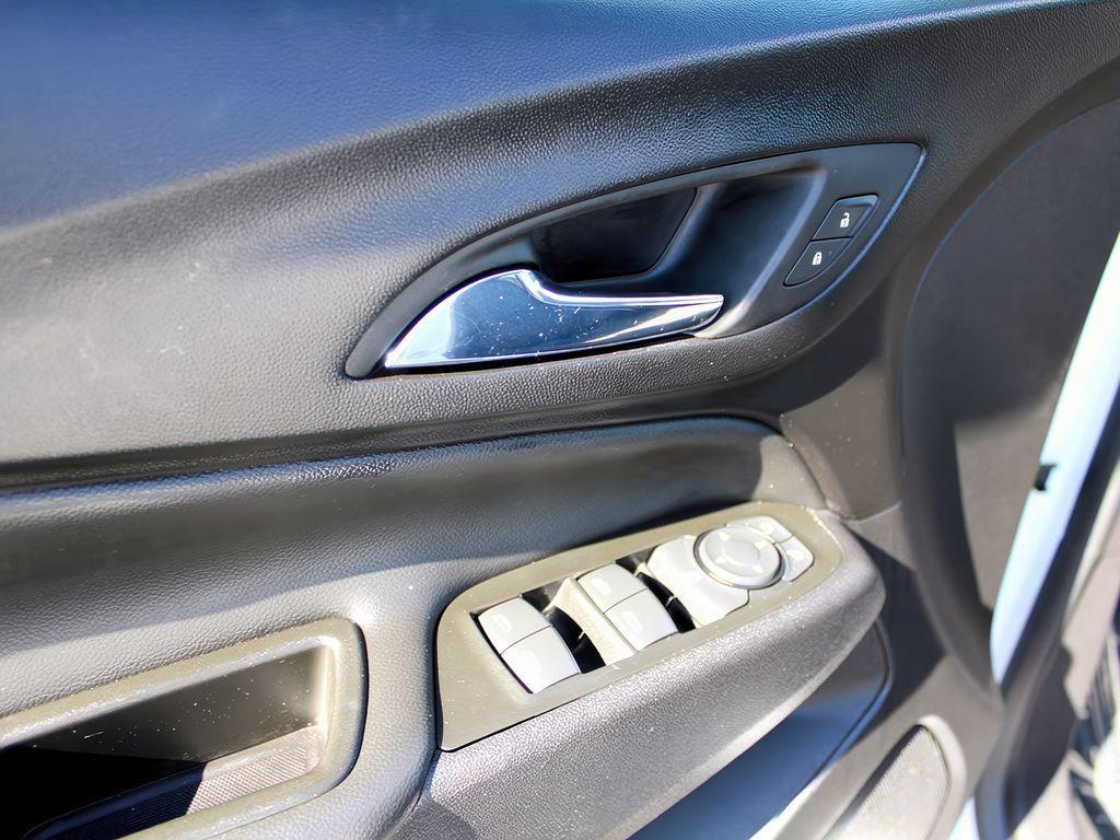 used 2022 Chevrolet Equinox car, priced at $21,199