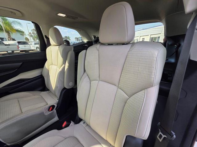 new 2025 Subaru Ascent car, priced at $39,415