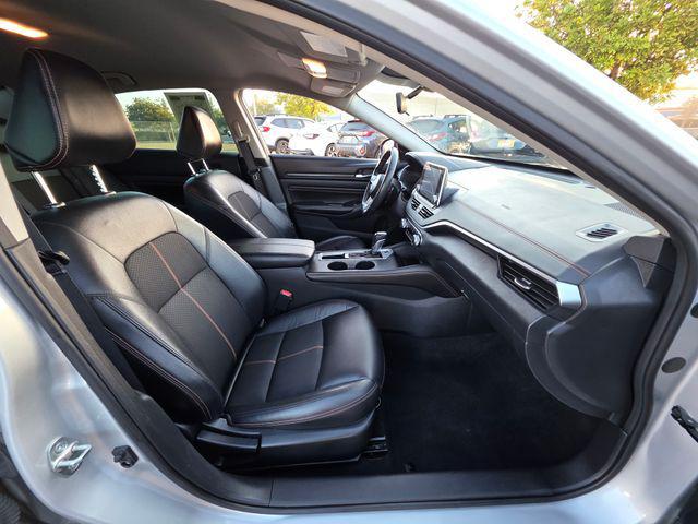 used 2022 Nissan Altima car, priced at $18,999