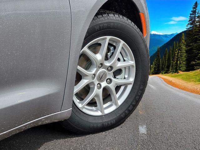used 2021 Chrysler Pacifica car, priced at $17,900