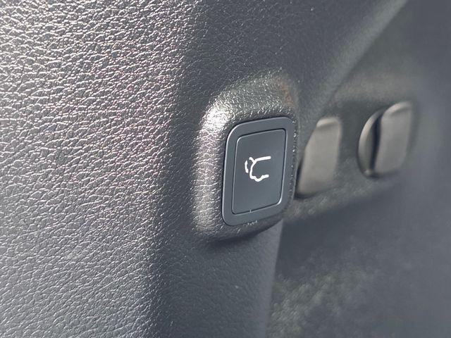 used 2022 Jeep Cherokee car, priced at $27,999
