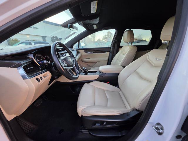 used 2017 Cadillac XT5 car, priced at $17,777