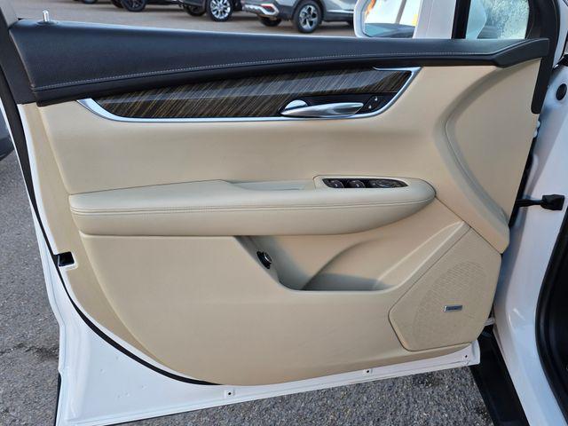 used 2017 Cadillac XT5 car, priced at $17,777