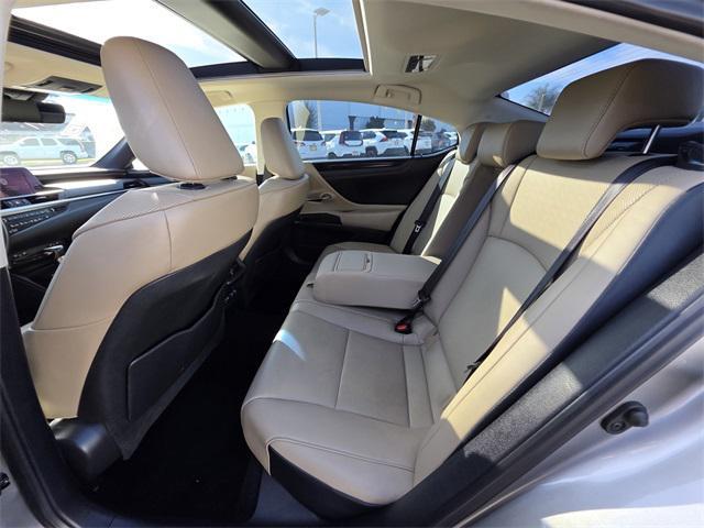 used 2020 Lexus ES 350 car, priced at $27,900