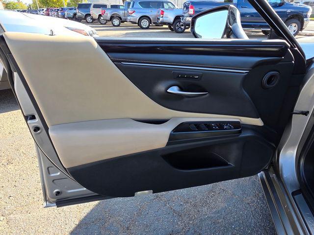 used 2020 Lexus ES 350 car, priced at $25,999