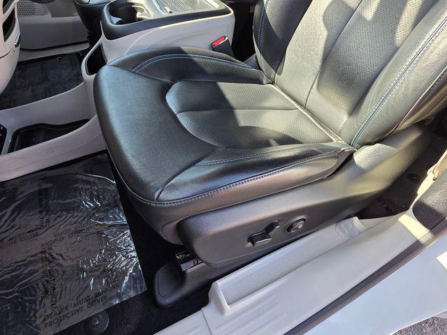 used 2021 Chrysler Pacifica car, priced at $21,999
